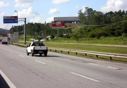 Painel Rodoviário e Front Light Rodovia Anhanguera SP-330
