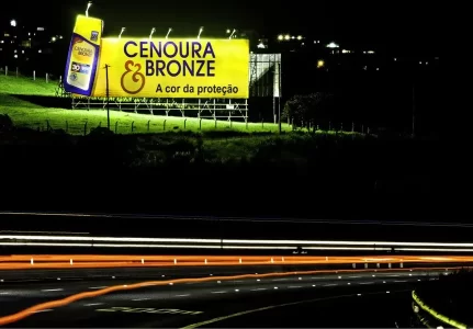 Propaganda Em Rodovia