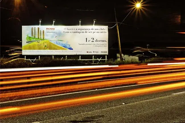 Propaganda Em Rodovia