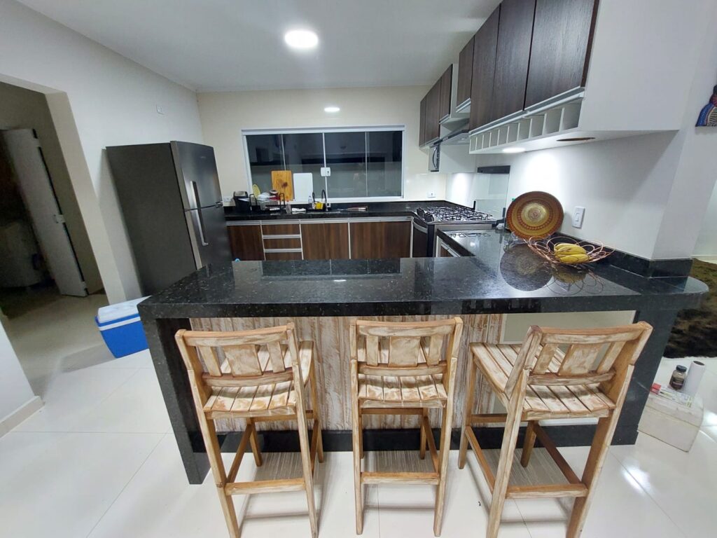 Aluga casa no Santa Cristina