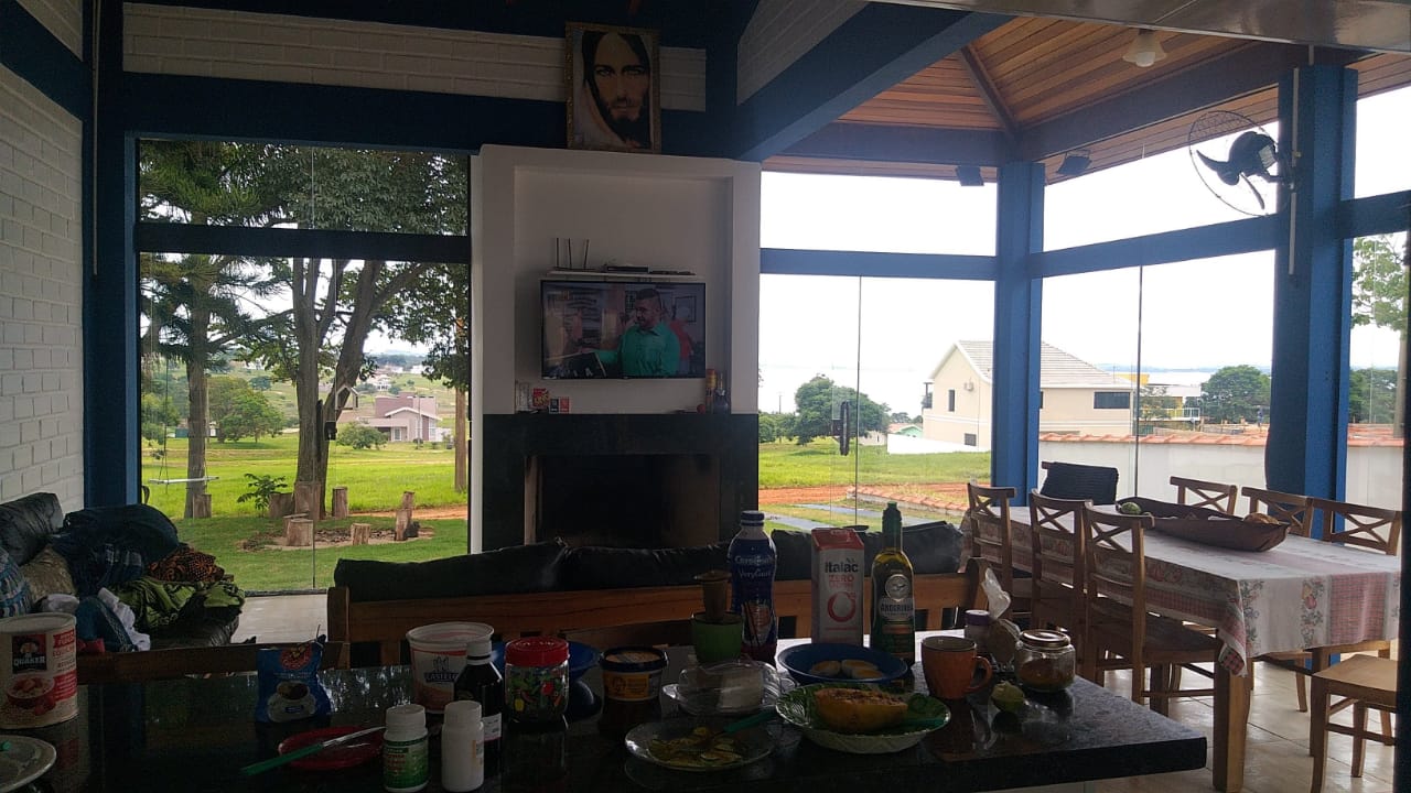 Aluga-se casa na Represa de Avaré