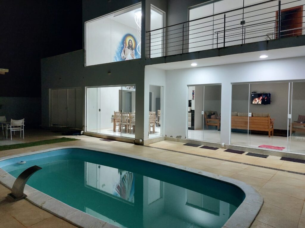 Locação de casa na Riviera de Santa Cristina