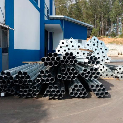 Poste de Aço Galvanizado à Fogo