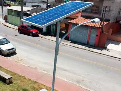 Poste para Iluminação Solar