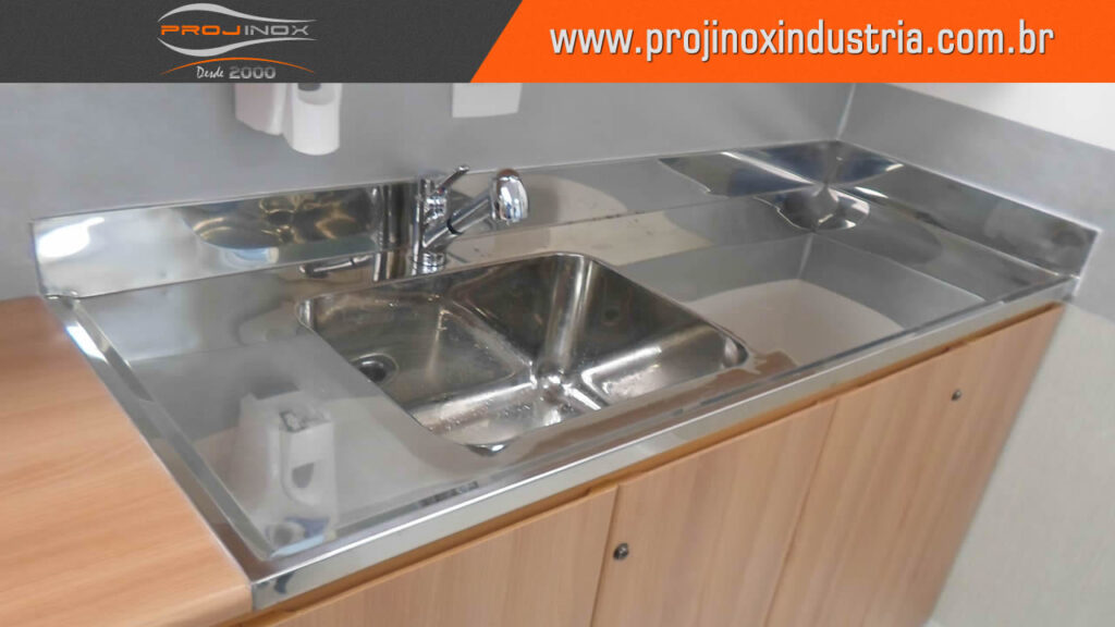 Bancada de Inox Com Pia para Cozinha Industrial