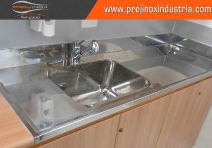 Bancada de Inox Com Pia para Cozinha Industrial