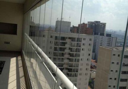 Sistema de Envidraçamento de Sacada