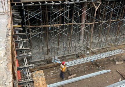 Escora para laje Zona Oeste