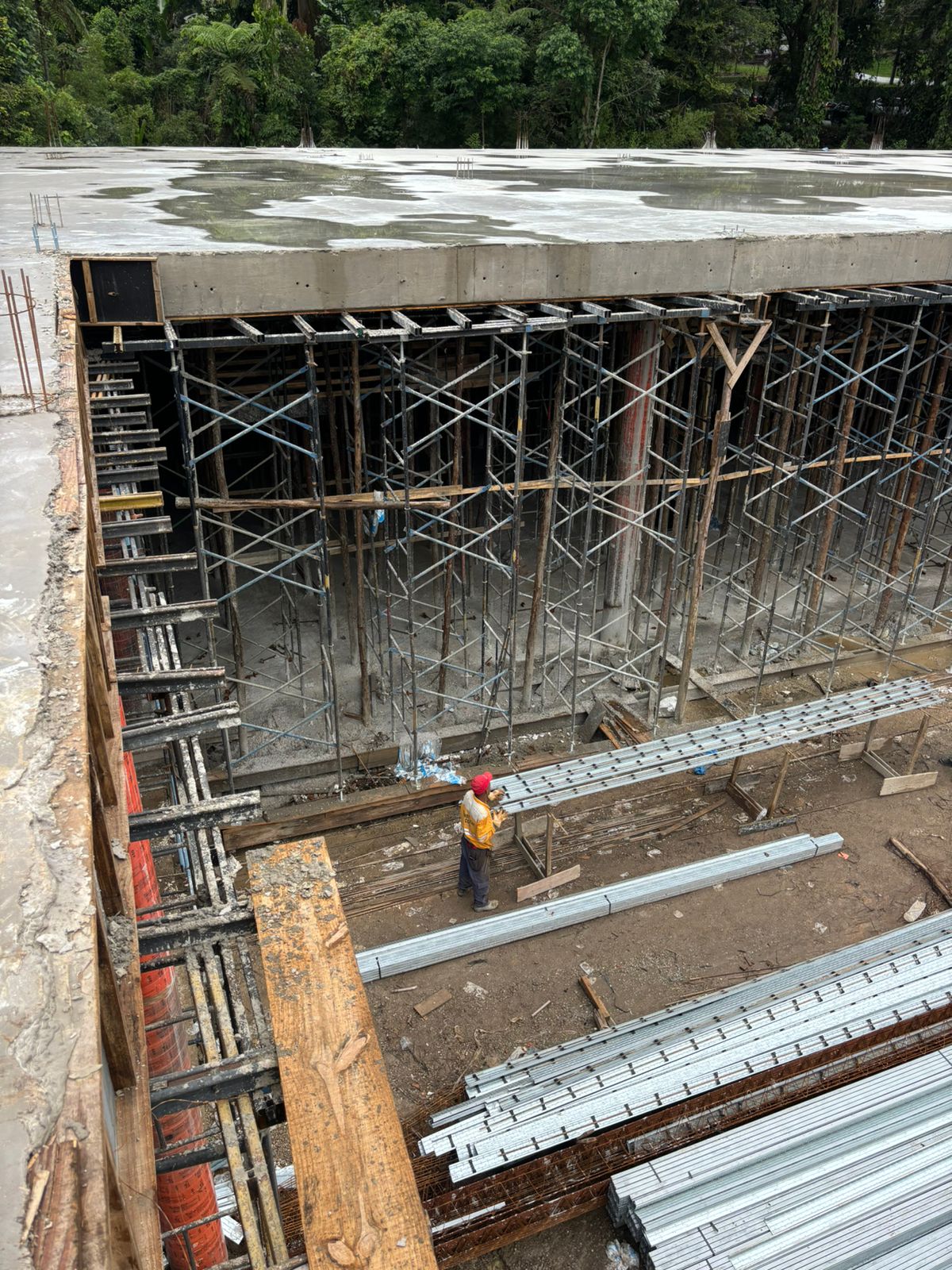 Escora para laje Zona Oeste