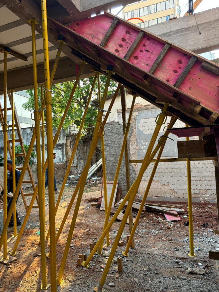 Escoramento para laje Santo André