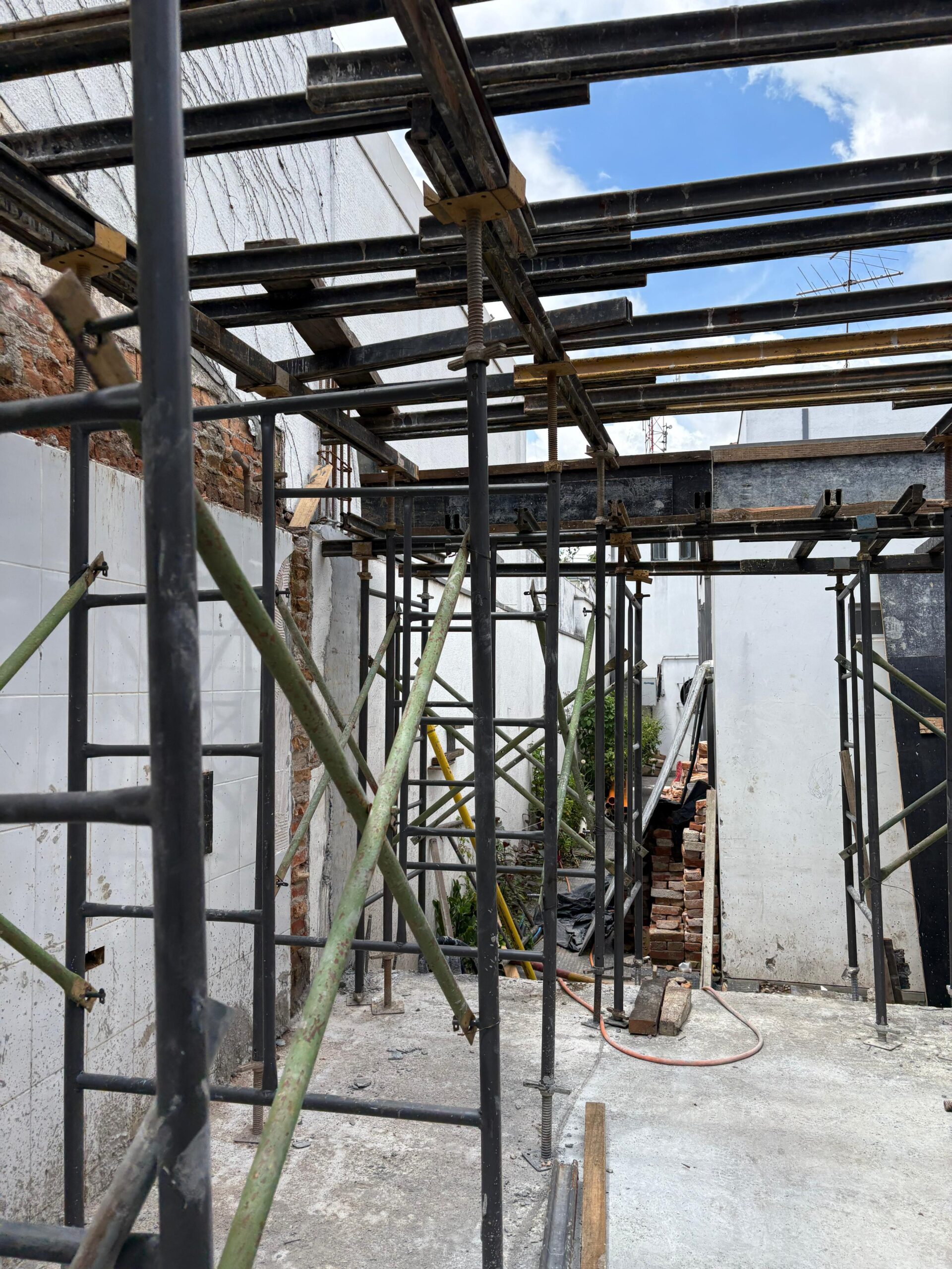 Locação de escora para laje Zona Norte