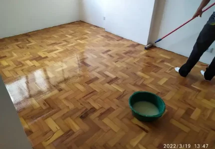 Manutenção de Deck de Madeira