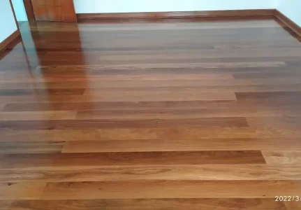 Raspagem de Assoalho Sem Pó