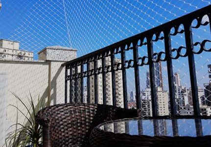 Telas de proteção para crianças e menores