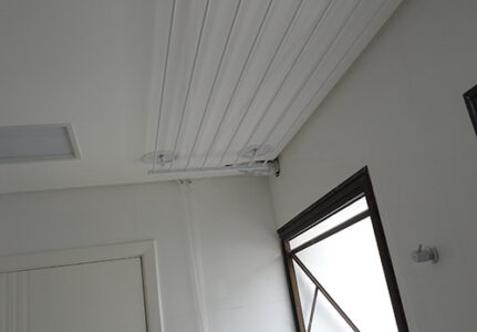 Varal de Manivela em Apartamentos