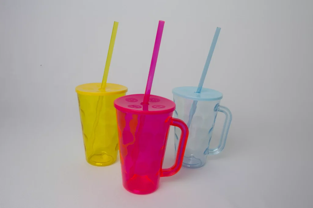 Caneca para festa com tampa