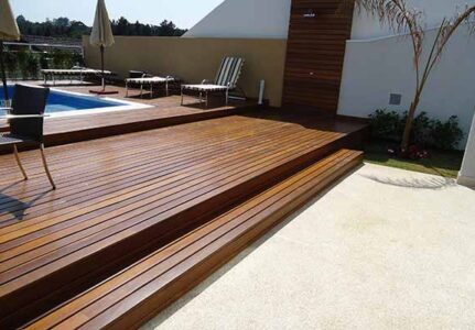 deck de madeira piscina